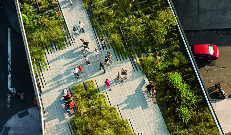 "We Were Always Critiquing, We Were Always Throwing Grenades at Things:" In Conversation with Elizabeth Diller - Image 3 of 9