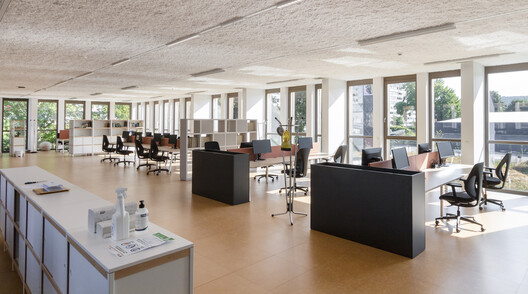 The MAP Administrative House of the Province of Namur / SAMYN and PARTNERS - Interior Photography, Kitchen, Table, Wood, Chair, Lighting, Glass