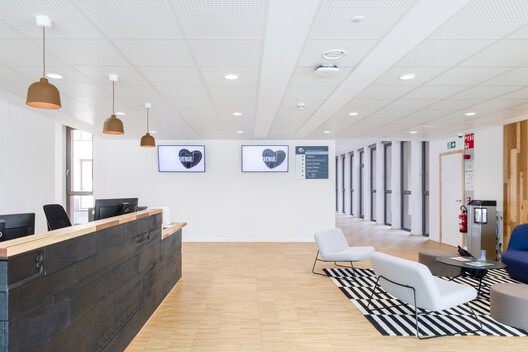 The MAP Administrative House of the Province of Namur / SAMYN and PARTNERS - Interior Photography, Wood, Lighting, Table, Chair, Glass