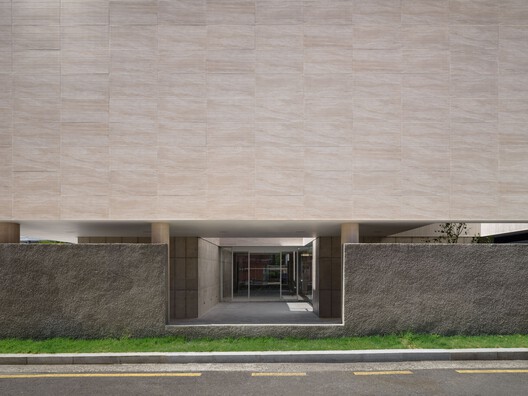 Oztile Showroom / Atelier MODS Oztile Showroom / Atelier MODS - Image 7 of 36