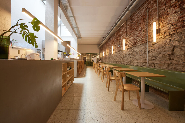 Café Paraíso / Mola Kunst - Fotografía interior, Madera, Sillas