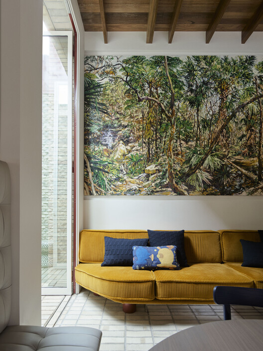 19 Waterloo Street House / SJB - Interior Photography, Sofa, Wood, Lighting, Chair