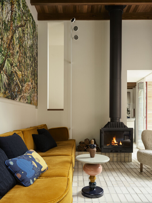 19 Waterloo Street House / SJB - Interior Photography, Living Room, Wood, Sofa, Lighting