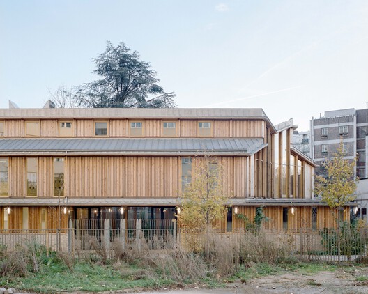 Early Childhood Center / Guillaume Ramillien Architecture Early Childhood Center / Guillaume Ramillien Architecture - Exterior Photography