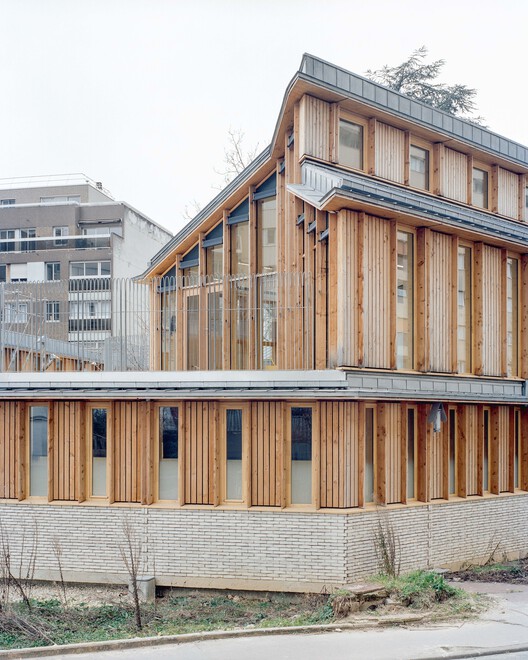 Early Childhood Center / Guillaume Ramillien Architecture Early Childhood Center / Guillaume Ramillien Architecture - Exterior Photography, Wood