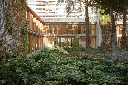 Early Childhood Center / Guillaume Ramillien Architecture Early Childhood Center / Guillaume Ramillien Architecture - Exterior Photography, Garden