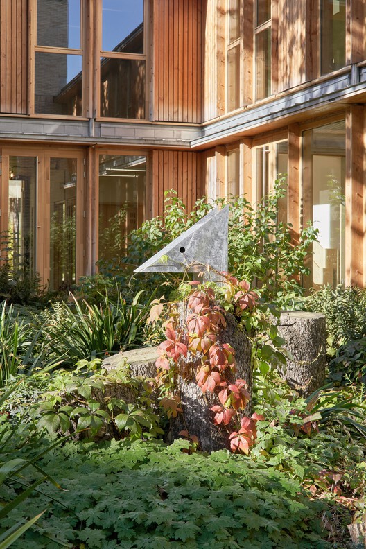 Early Childhood Center / Guillaume Ramillien Architecture Early Childhood Center / Guillaume Ramillien Architecture - Exterior Photography, Wood, Garden