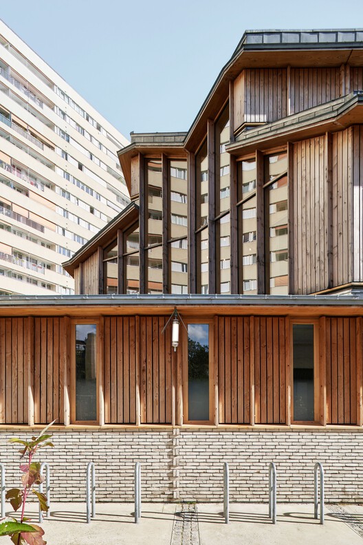 Early Childhood Center / Guillaume Ramillien Architecture Early Childhood Center / Guillaume Ramillien Architecture - Exterior Photography, Wood