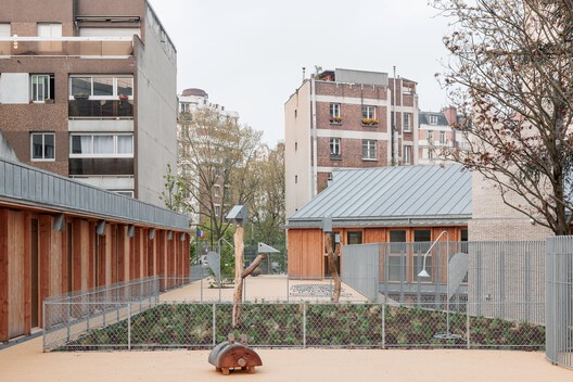 Early Childhood Center / Guillaume Ramillien Architecture Early Childhood Center / Guillaume Ramillien Architecture - Exterior Photography, Facade, Concrete