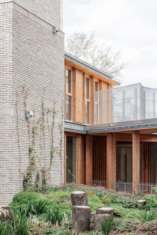 Early Childhood Center / Guillaume Ramillien Architecture Early Childhood Center / Guillaume Ramillien Architecture - Image 41 of 87