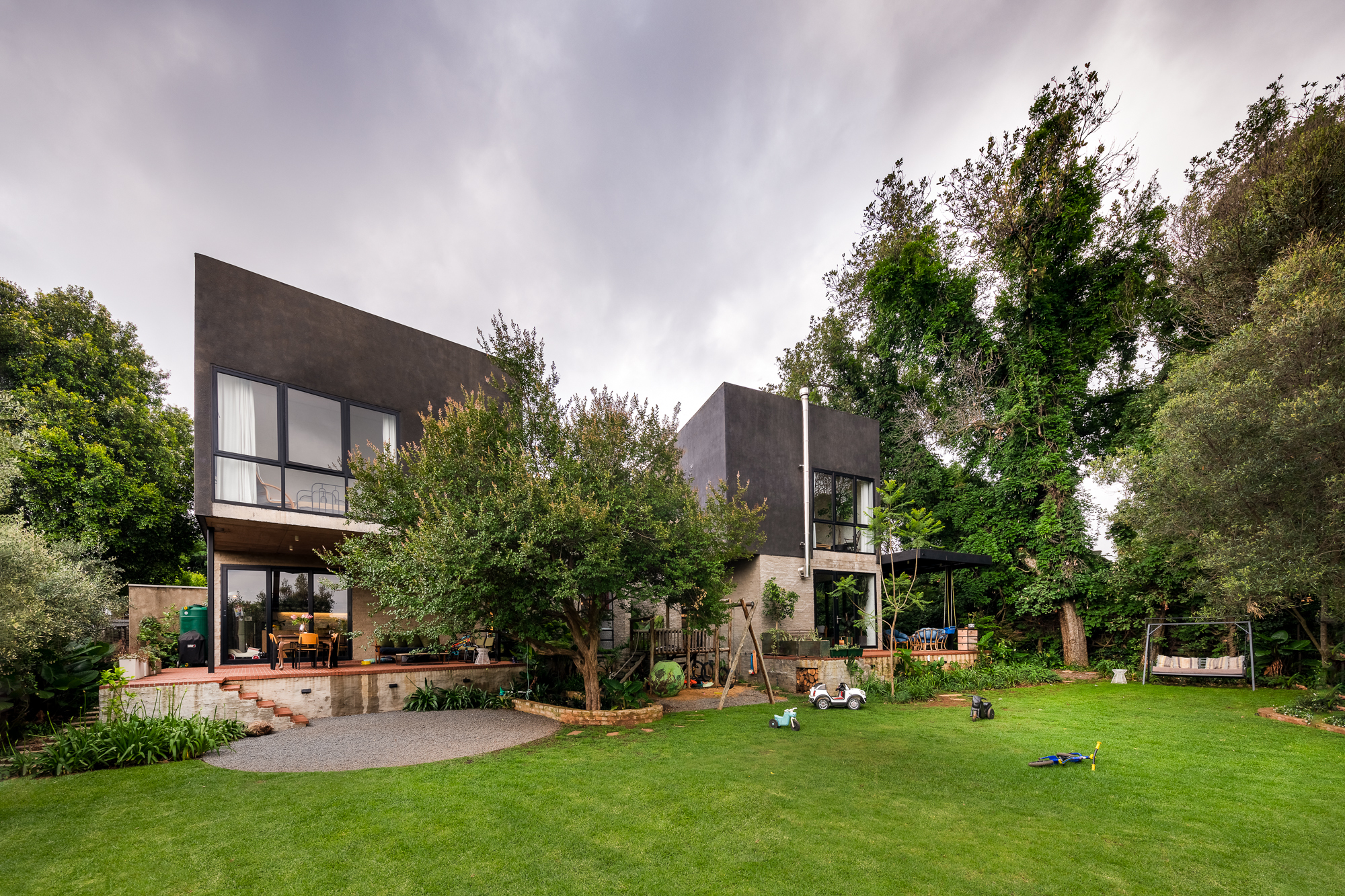 Gallery of Kalm Residence / Two Five Five Architects - 43