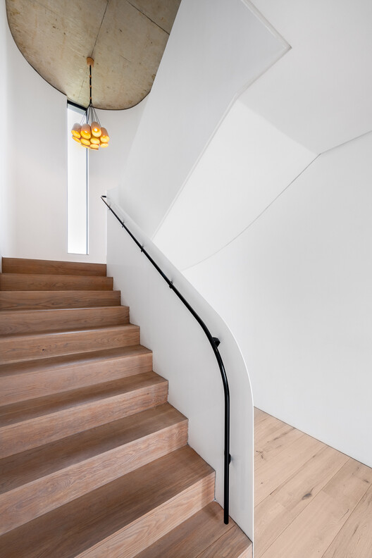 House Steynberg / Two Five Five Architects House Steynberg / Two Five Five Architects - Interior Photography, Stairs, Wood, Handrail
