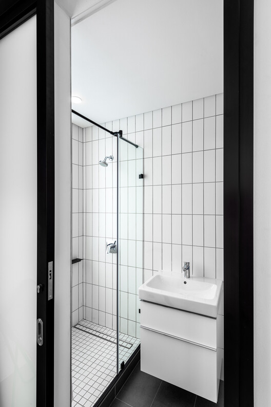 House Steynberg / Two Five Five Architects House Steynberg / Two Five Five Architects - Interior Photography, Bathroom, Glass, Sink