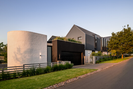 House Steynberg / Two Five Five Architects House Steynberg / Two Five Five Architects - Image 2 of 69