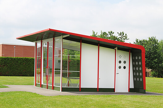 The Evolution of Gas Stations: From Roadside Stops to Architectural Landmarks - Image 31 of 46