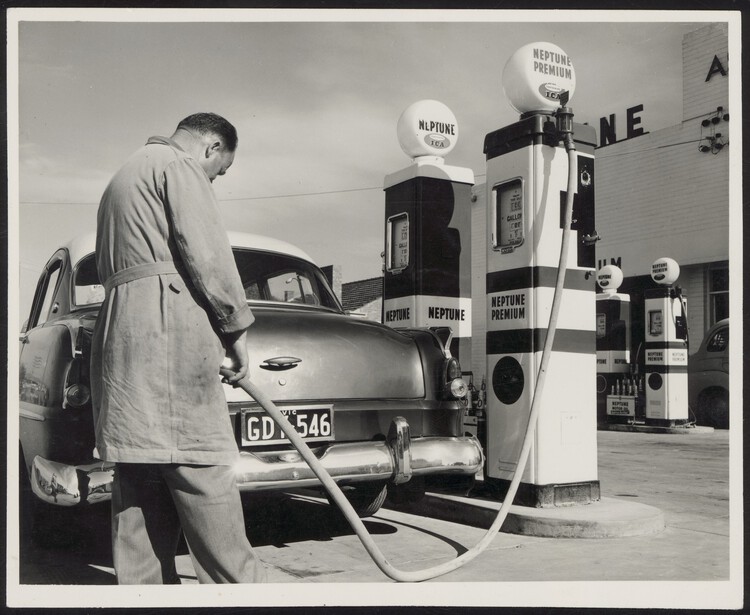 The Evolution of Gas Stations: From Roadside Stops to Architectural Landmarks - Image 2 of 46