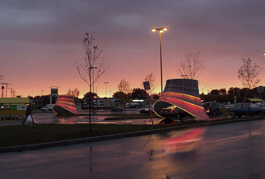 The Evolution of Gas Stations: From Roadside Stops to Architectural Landmarks - Image 9 of 46