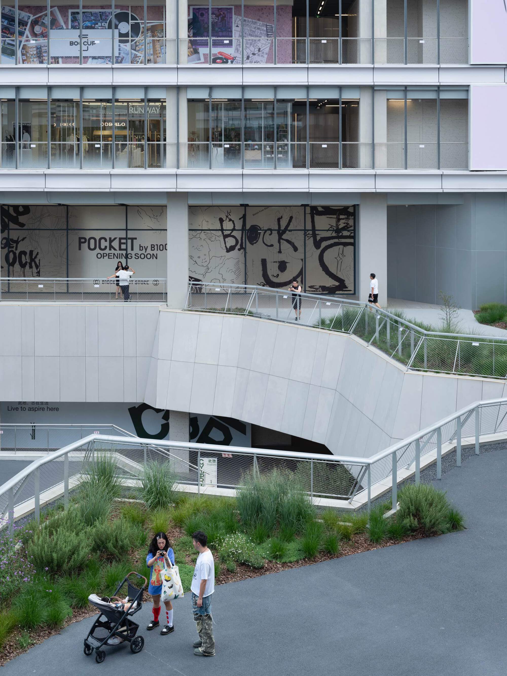 画廊 成都此地 CyPARK,都市里的“单车峡谷” / 万社设计 - 23