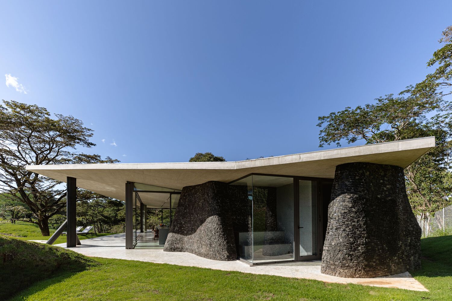 Casa Seriema  / TETRO Arquitetura - Fotografia de Exterior, Jardim