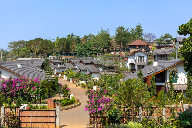 Oak Village - The 9th Avenue / 1+1>2 Architects - Image 5 of 28