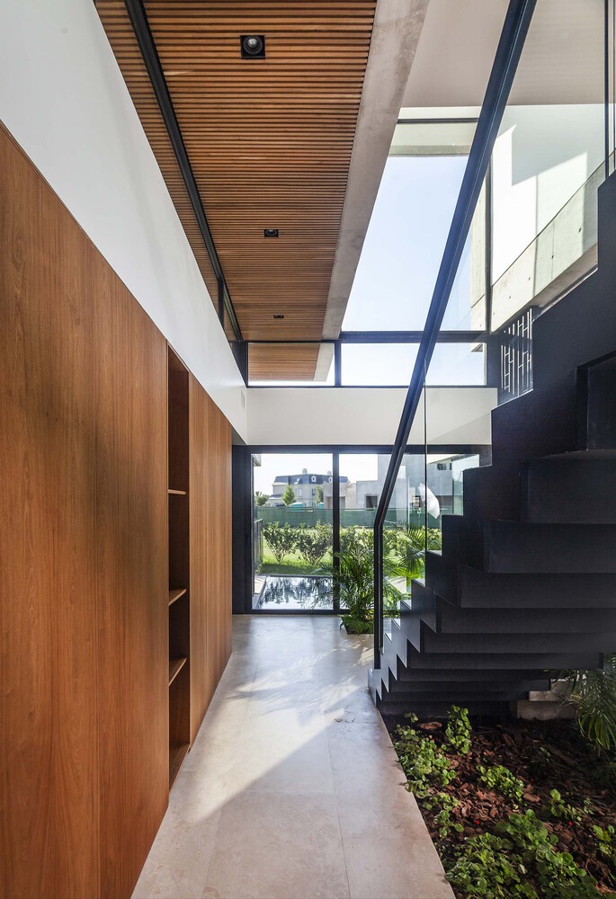 Casa Zetta / remyarchitects - Imagem 13 de 17