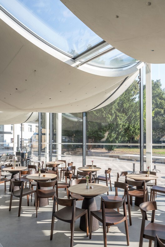 The Domcenter / peter haimerl . architektur + Studio Clemens Bauder - Interior Photography, Dining room, Glass, Chair