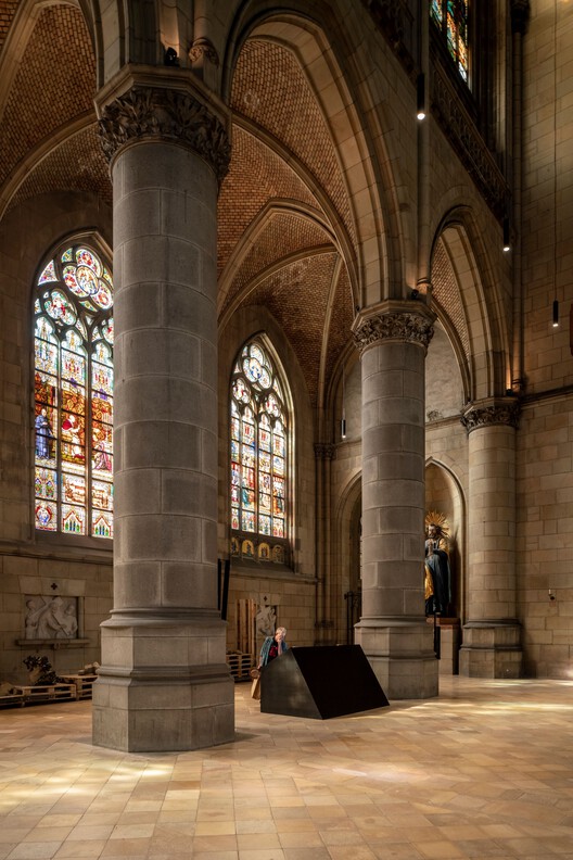 The Domcenter / peter haimerl . architektur + Studio Clemens Bauder - Interior Photography, Arch, Glass, Lighting, Column, Arcade