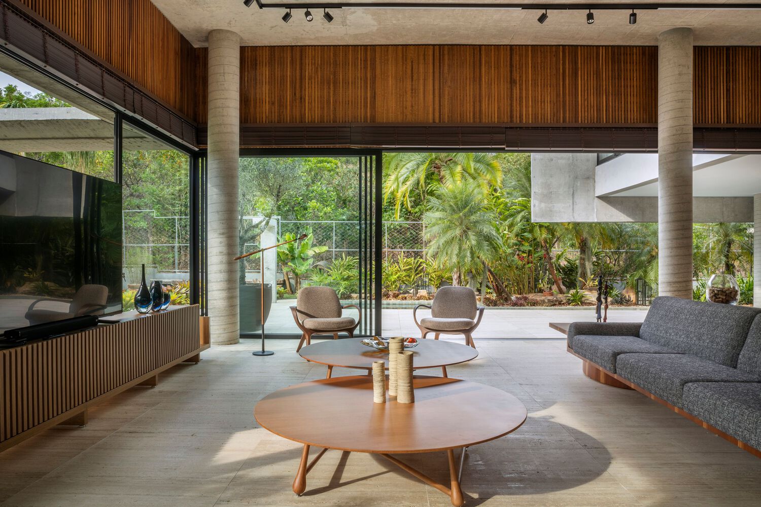 Casa Pirenópolis / Leo Romano - Fotografia de Interiores, Cadeira