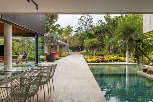 Casa Pirenópolis / Leo Romano - Fotografía interior, Jardín, Patio interior