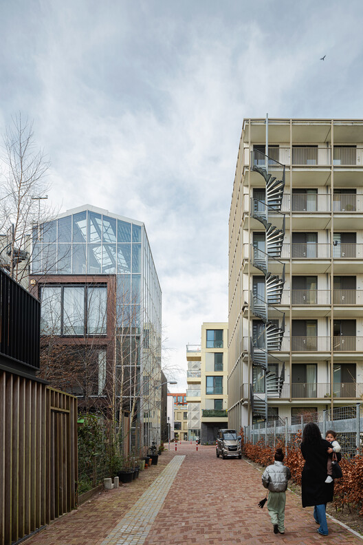 Cityplot Buiksloterham / Studioninedots + DELVA Landscape Architecture - Exterior Photography, Facade, Balcony