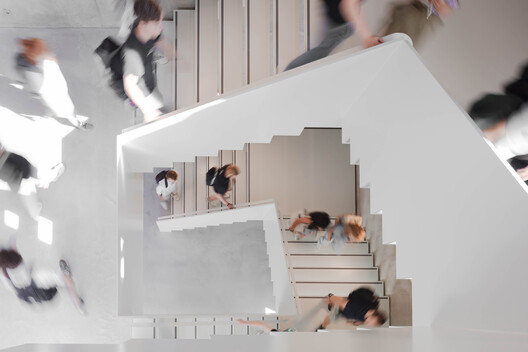 格罗宁根大学教育中心 / KAAN Architecten 格罗宁根大学教育中心 / KAAN Architecten - 室内图, 楼梯, 扶手