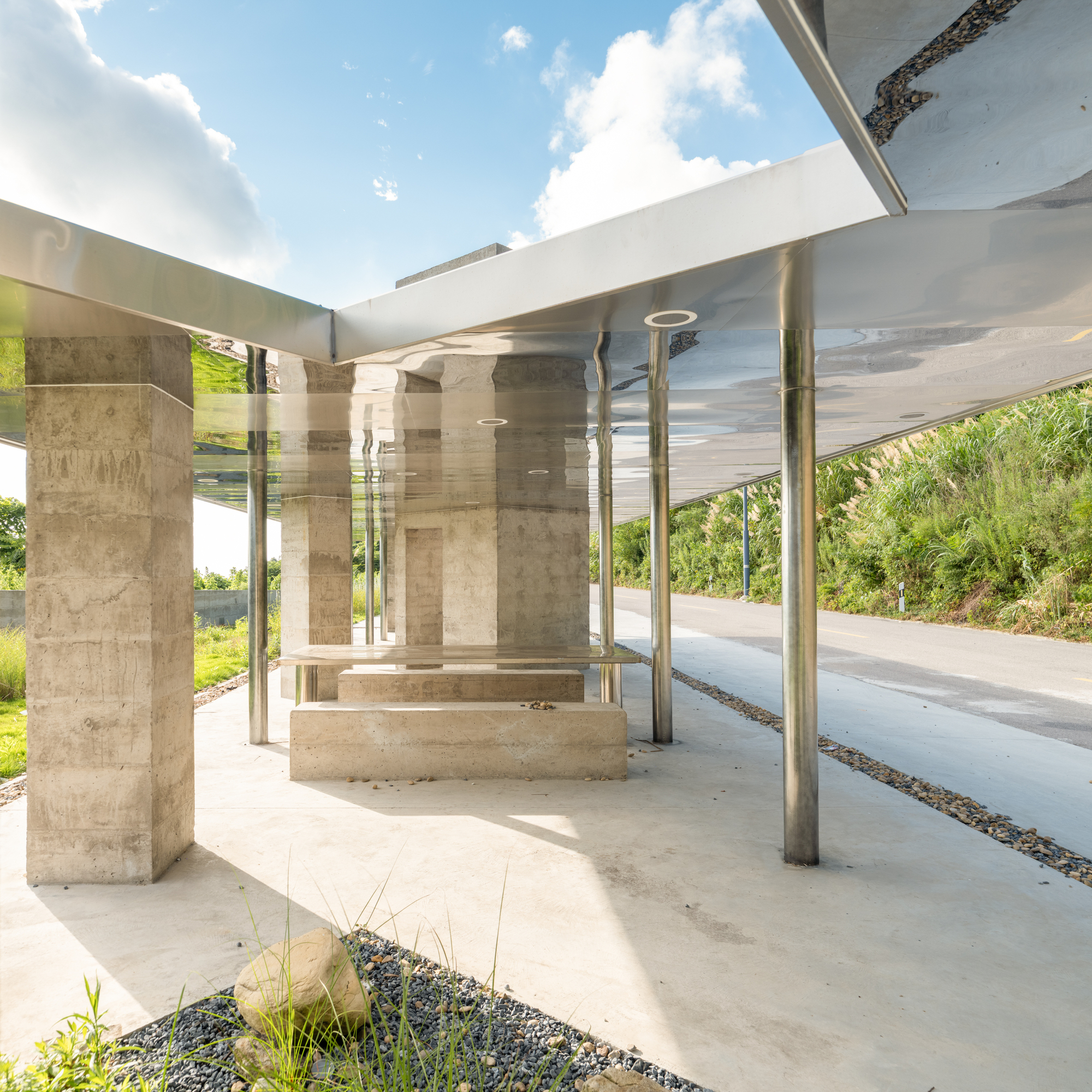Found Project Gallery of Columnating / Found Projects + Atelier Noirs - 4