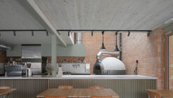 Peper Multifunctional Building / Architecten De Bruyn