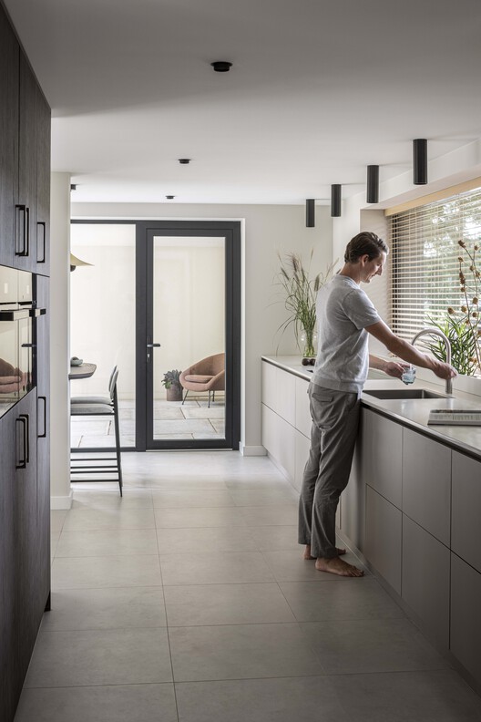 Renovation Park Villa Eindhoven / Wenink Holtkamp Architecten - Interior Photography, Kitchen, Wood, Countertop, Lighting, Chair