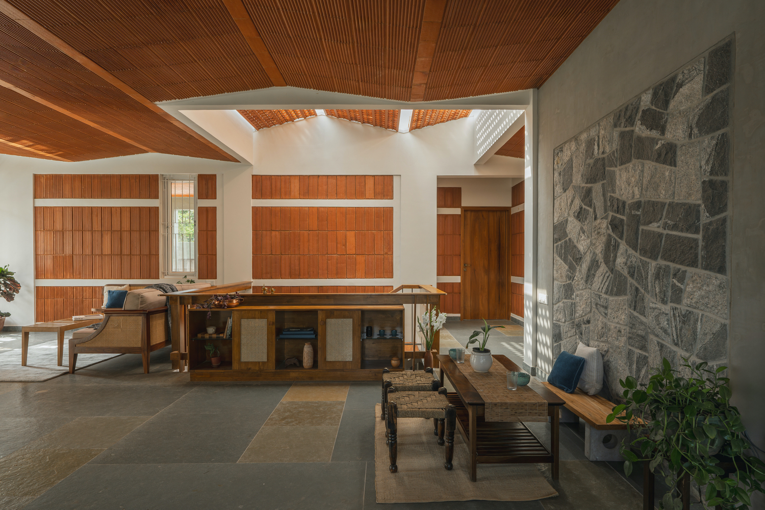 Casa Namana / Wright Inspires - Fotografia de Interiores, Viga, Cadeira
