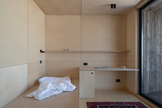 AUM Cabins / Arthur Kariev Architects - Image 15 of 28