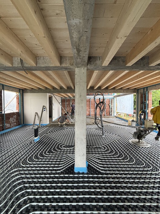 Una casa no rural / AACM - Atelier Architettura Chinello Morandi - Fotografía interior, Madera, Concreto, Fijación Vigas