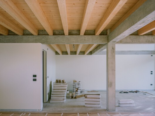 Una casa no rural / AACM - Atelier Architettura Chinello Morandi - Imagen 13 de 28