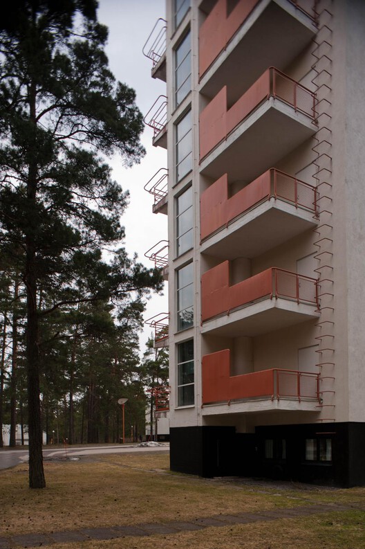 In Pursuit of Health: How Medical Concerns Shaped Modernist Architecture - Image 13 of 33