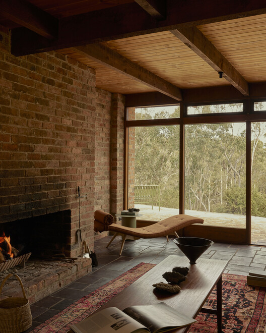 River Bend Repair / Vaughan Howard Architects with InPlace River Bend Repair / Vaughan Howard Architects with InPlace - Interior Photography, Wood, Brick