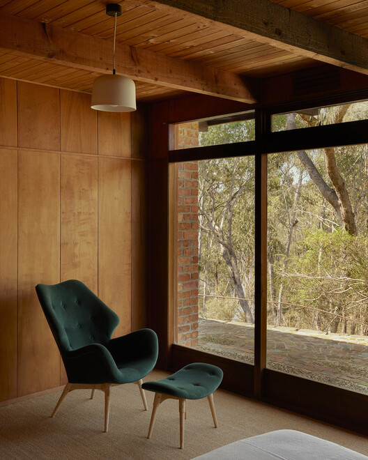 River Bend Repair / Vaughan Howard Architects with InPlace River Bend Repair / Vaughan Howard Architects with InPlace - Interior Photography, Wood, Chair