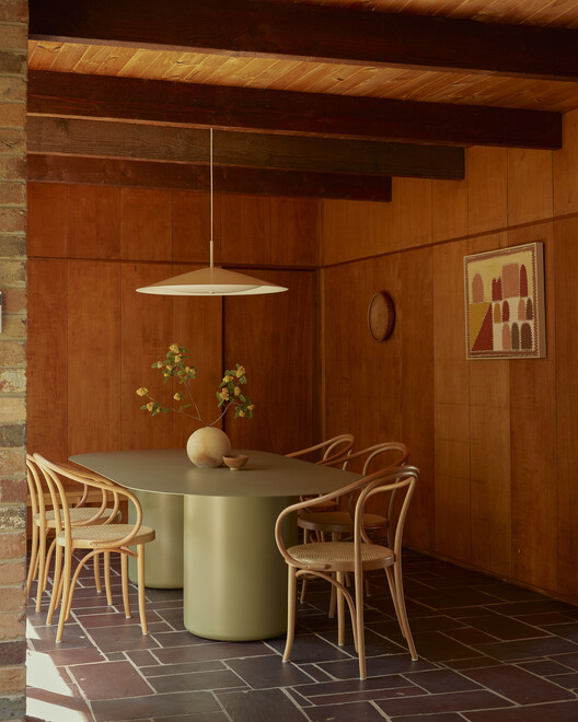 River Bend Repair / Vaughan Howard Architects with InPlace River Bend Repair / Vaughan Howard Architects with InPlace - Interior Photography, Wood, Table, Chair