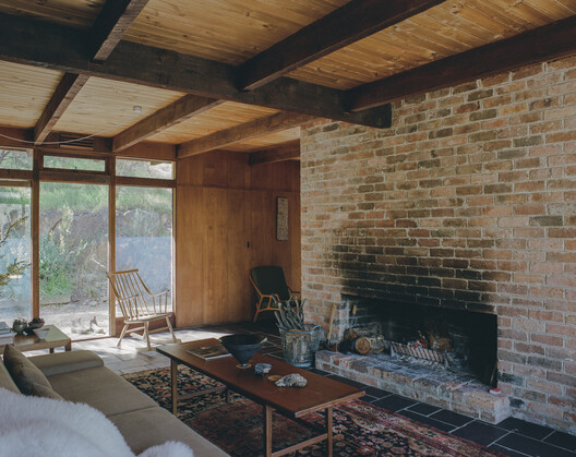 River Bend Repair / Vaughan Howard Architects with InPlace River Bend Repair / Vaughan Howard Architects with InPlace - Interior Photography, Wood, Brick, Chair