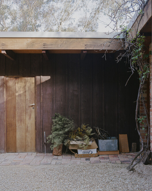 River Bend Repair / Vaughan Howard Architects with InPlace River Bend Repair / Vaughan Howard Architects with InPlace - Exterior Photography, Wood, Concrete