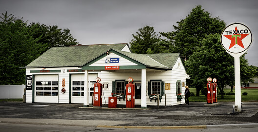 The Evolution of Gas Stations: From Roadside Stops to Architectural Landmarks - Image 44 of 46