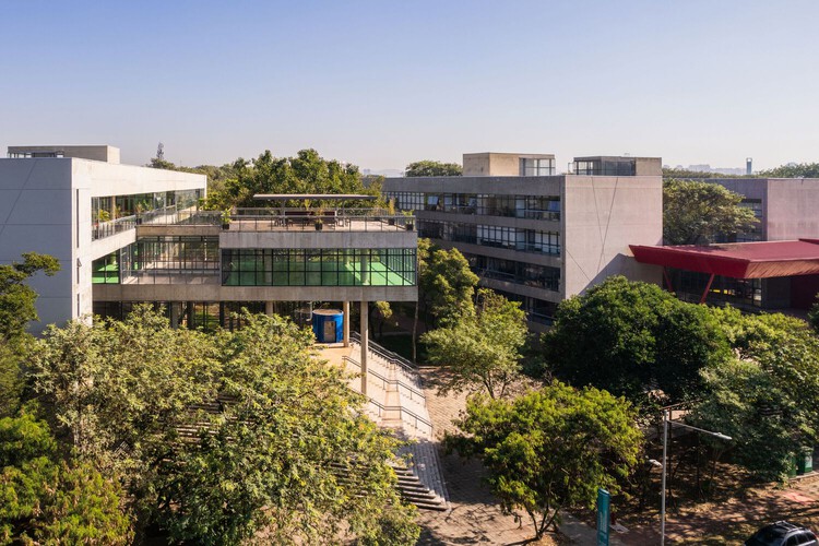 Prêmio ArchDaily Brasil Obra do Ano 2025: conheça os 15 finalistas do maior prêmio da arquitetura em países de língua portuguesa - Imagem 3 de 16