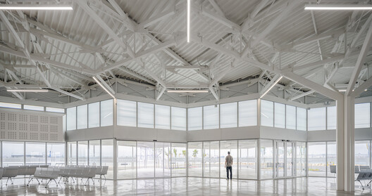 Terminal Pública de Pasajeros de Tarragona / Hombre de Piedra Arquitectos - Imagen 5 de 22
