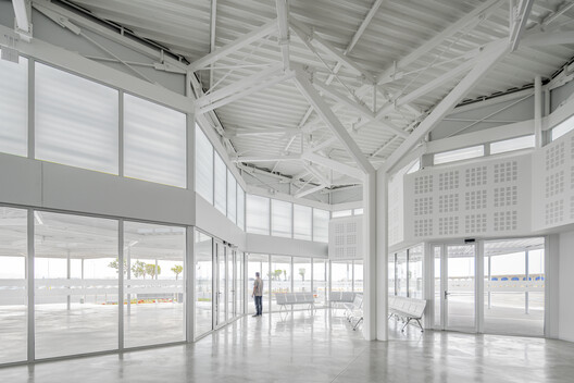 Terminal Pública de Pasajeros de Tarragona / Hombre de Piedra Arquitectos - Imagen 13 de 22