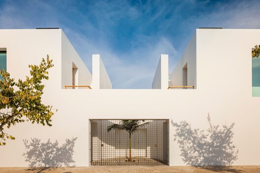 Tree House + Square House / Pereira Miguel Arquitectos + Nuno Martins Correia Tree House + Square House / Pereira Miguel Arquitectos + Nuno Martins Correia - Fotografia de Exterior