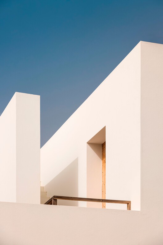 Tree House + Square House / Pereira Miguel Arquitectos + Nuno Martins Correia Tree House + Square House / Pereira Miguel Arquitectos + Nuno Martins Correia - Imagem 10 de 32